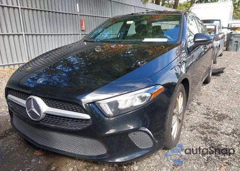 2020 Mercedes-Benz A 220 4Matic z USA, uszkodzony, nr VIN W1K3G4FB8LJ199022